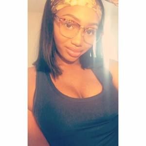 Meet your Posher, Laila